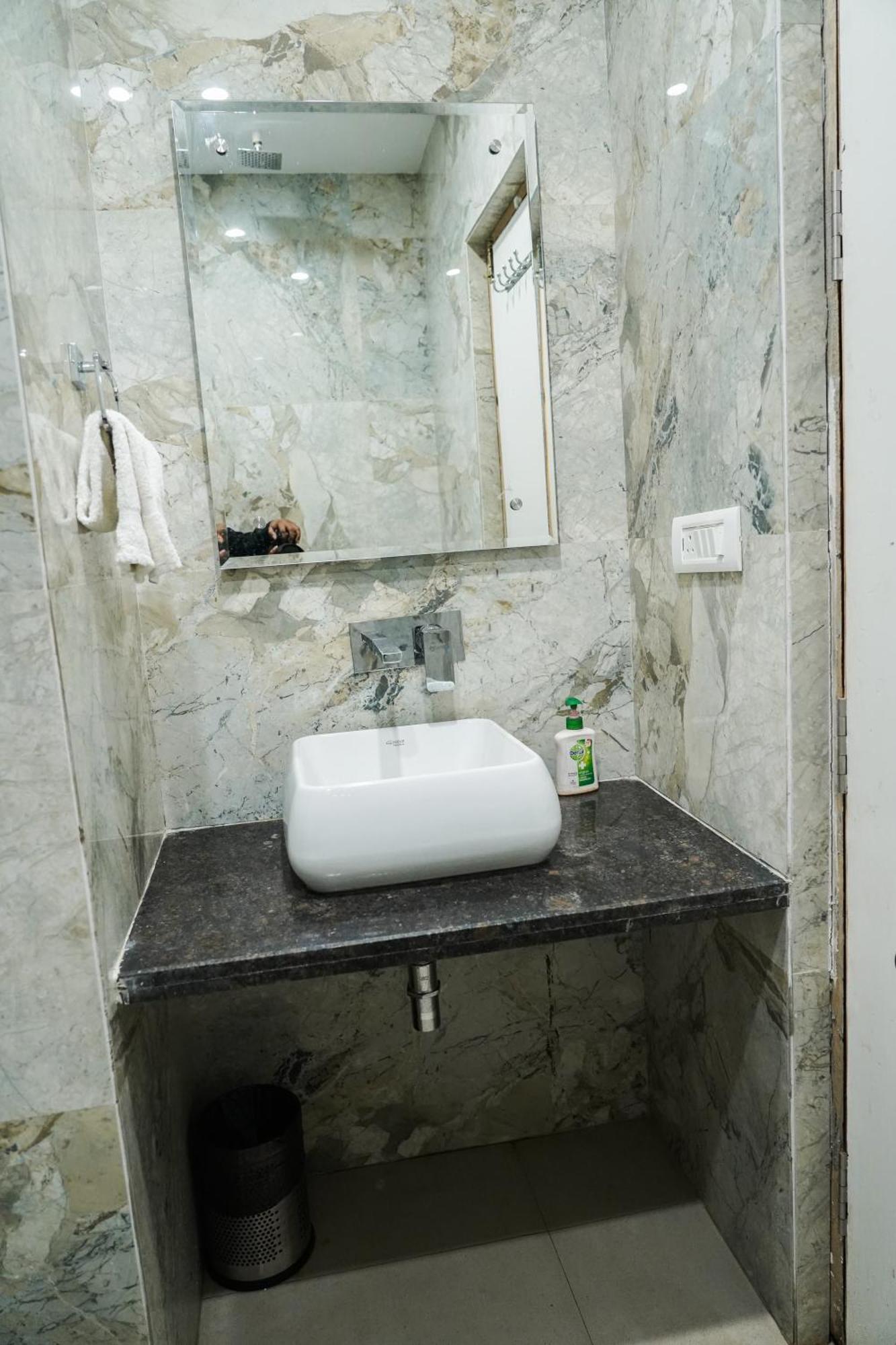 Hotel Batra Home Nizamuddin Neu-Delhi Exterior foto